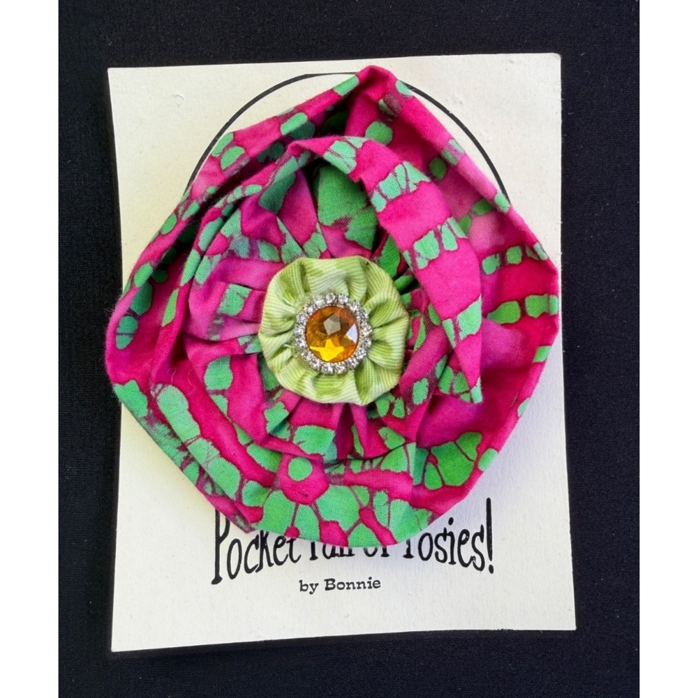Pocket Full of Posies Bonnie Fabric Flower Pin OS Pink Green Rhinestone Brooch‎